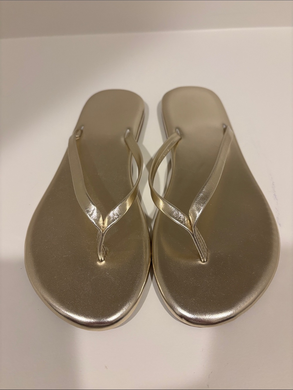 Metallic Gold Women's Flip Flop Sandals Size M 7-8